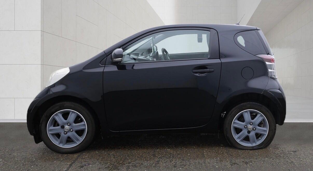 Toyota IQ 2009 - Cars
