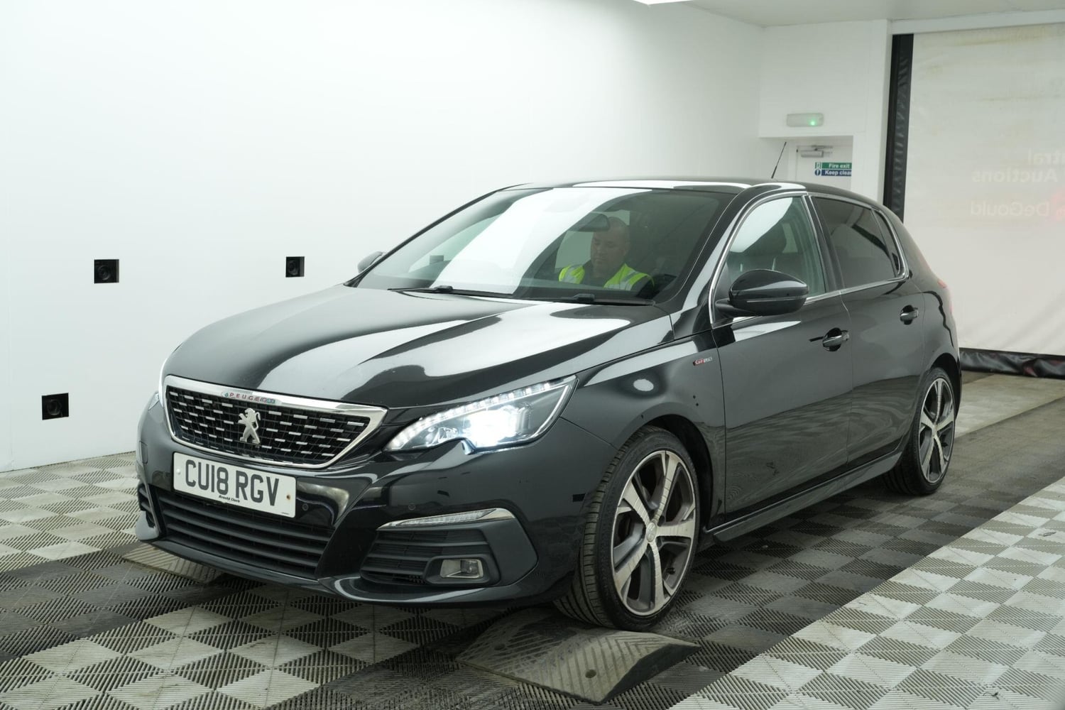 [ berth ]Peugeot 308