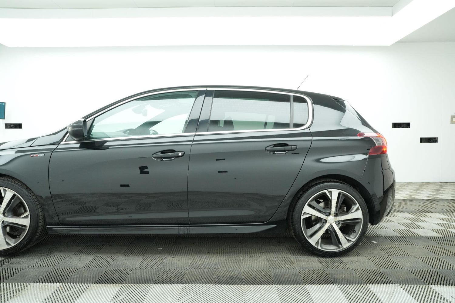 Peugeot 308 2018 - Cars