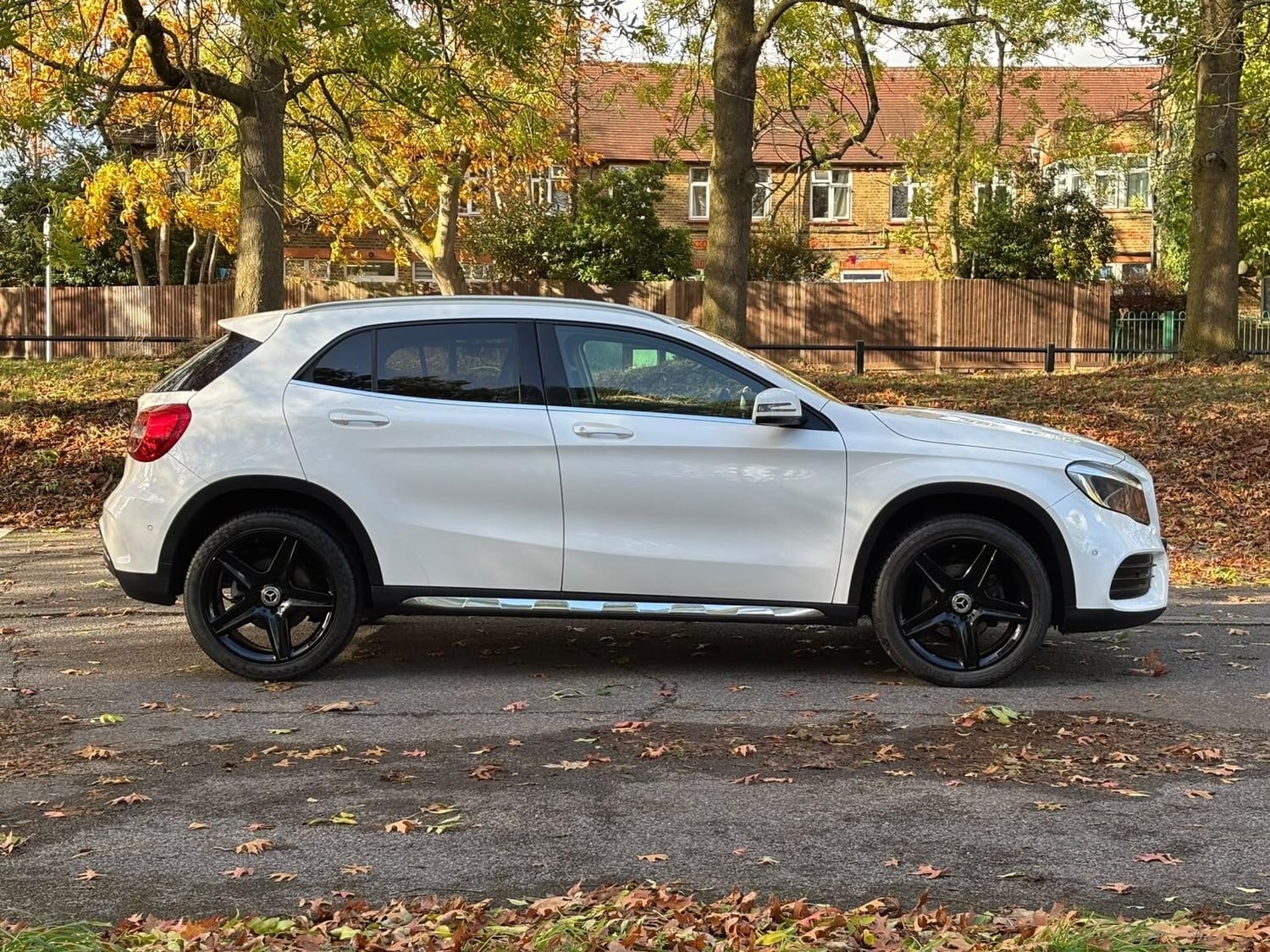 [ berth ]Mercedes-Benz GLA