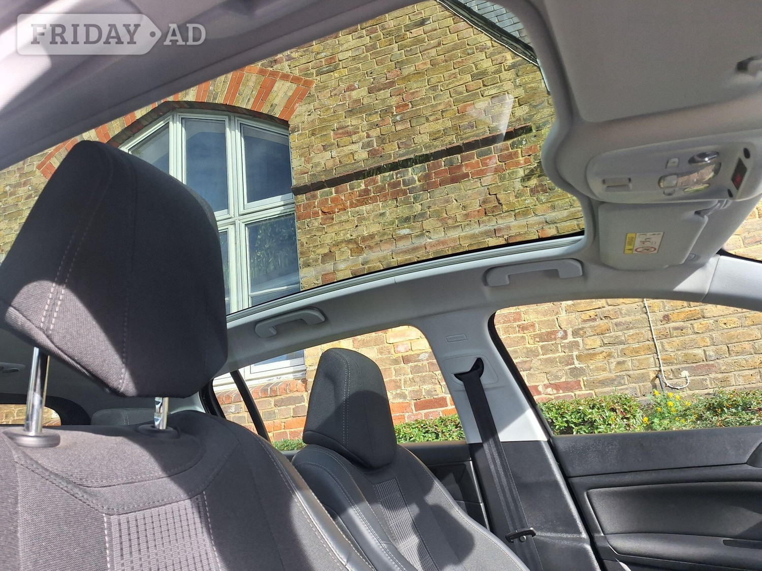 Peugeot 308 2017 - Cars in Slough
