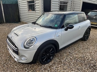 Mini Hatch 2016