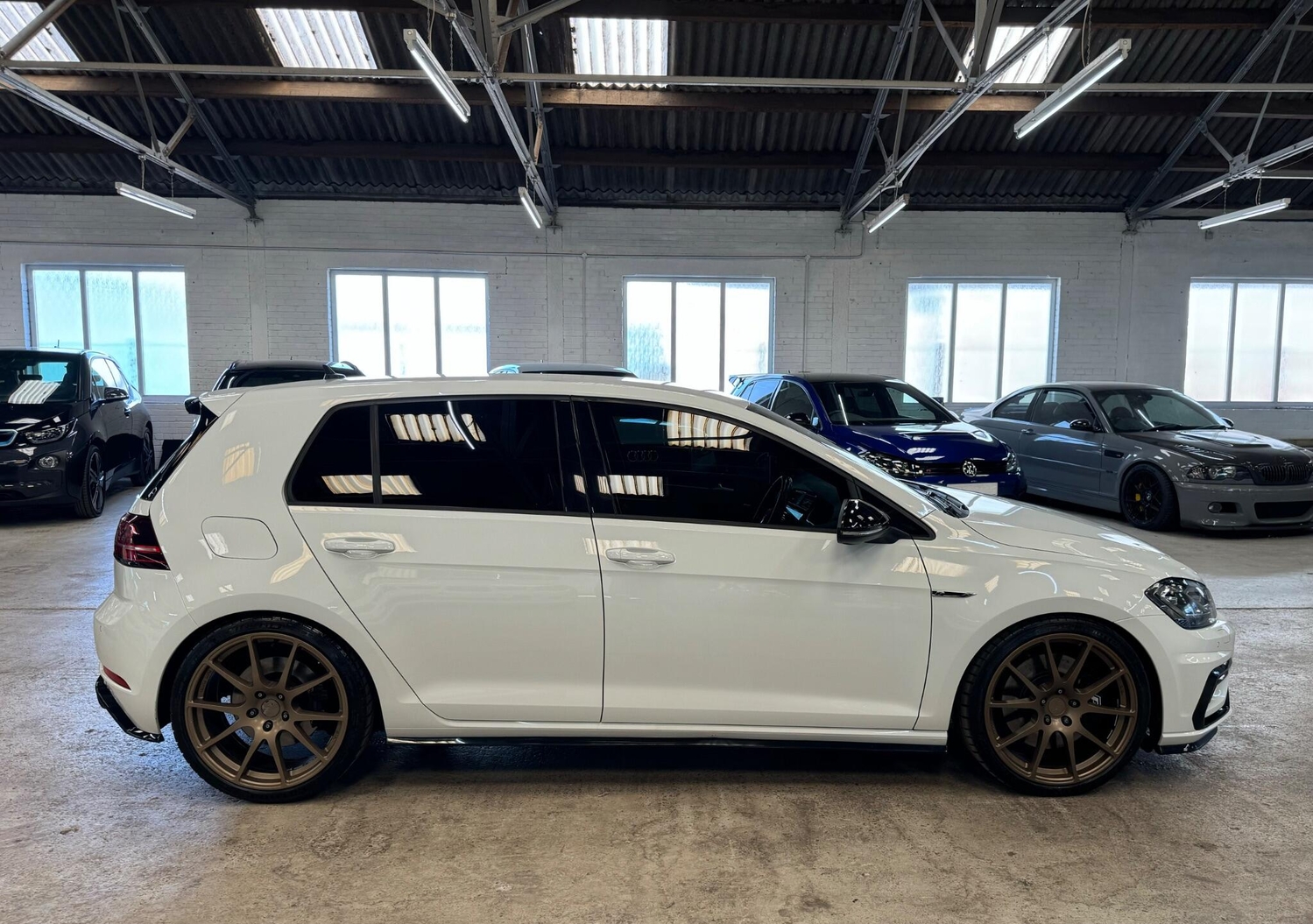 Volkswagen Golf 2017 - Cars