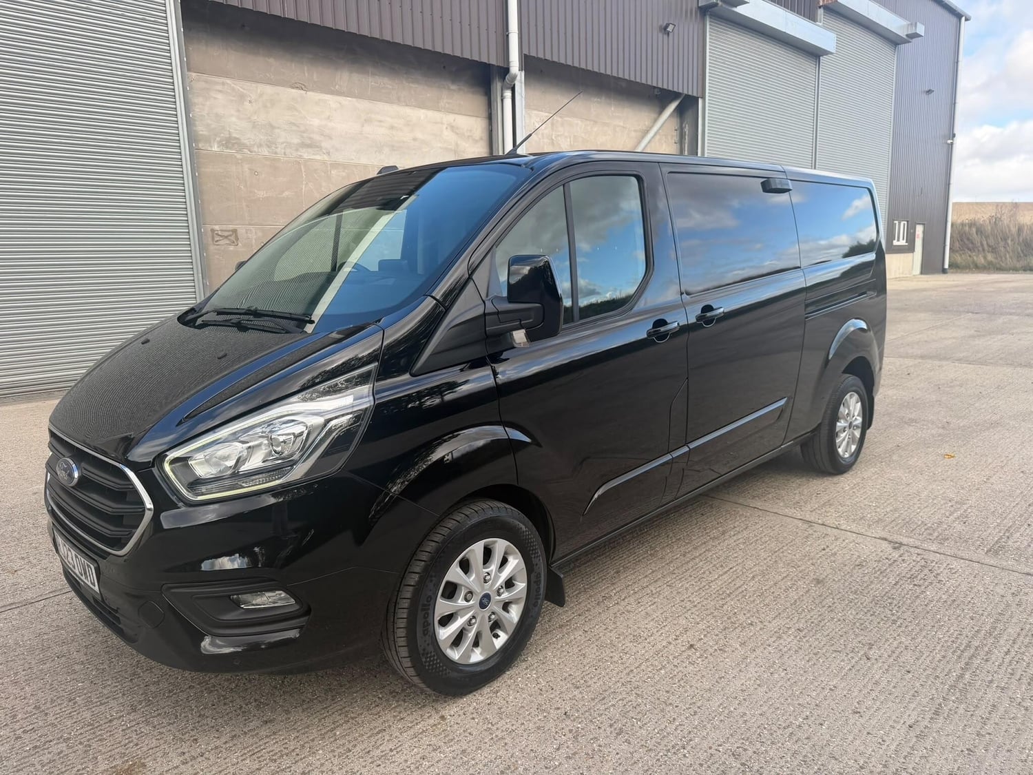Ford Transit Custom 2023 - Vans & Commercial Vehicles