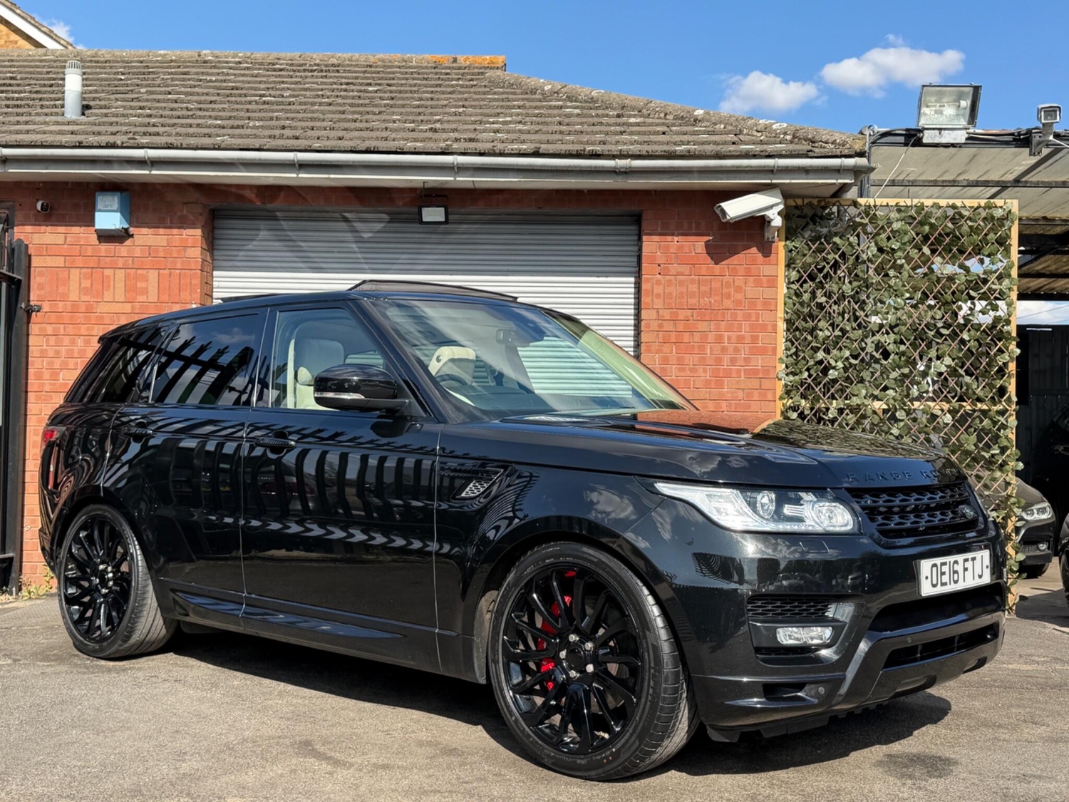 [ berth ]Land Rover Range Rover Sport