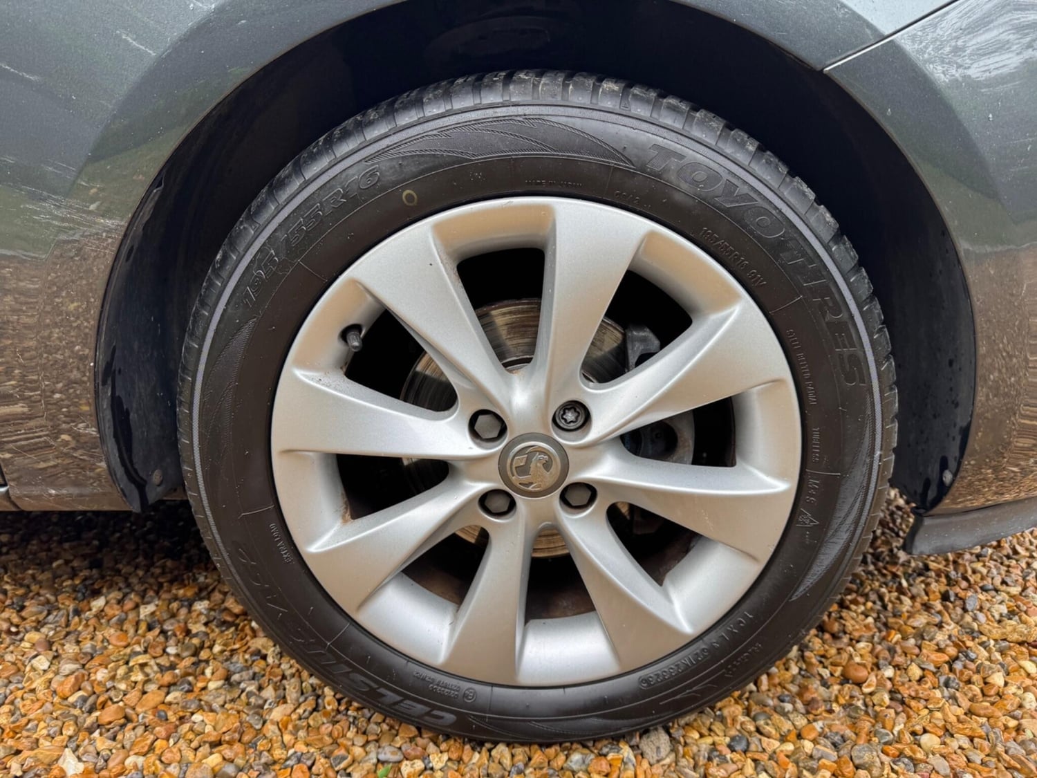 Vauxhall Corsa 2017 - Cars in Staines