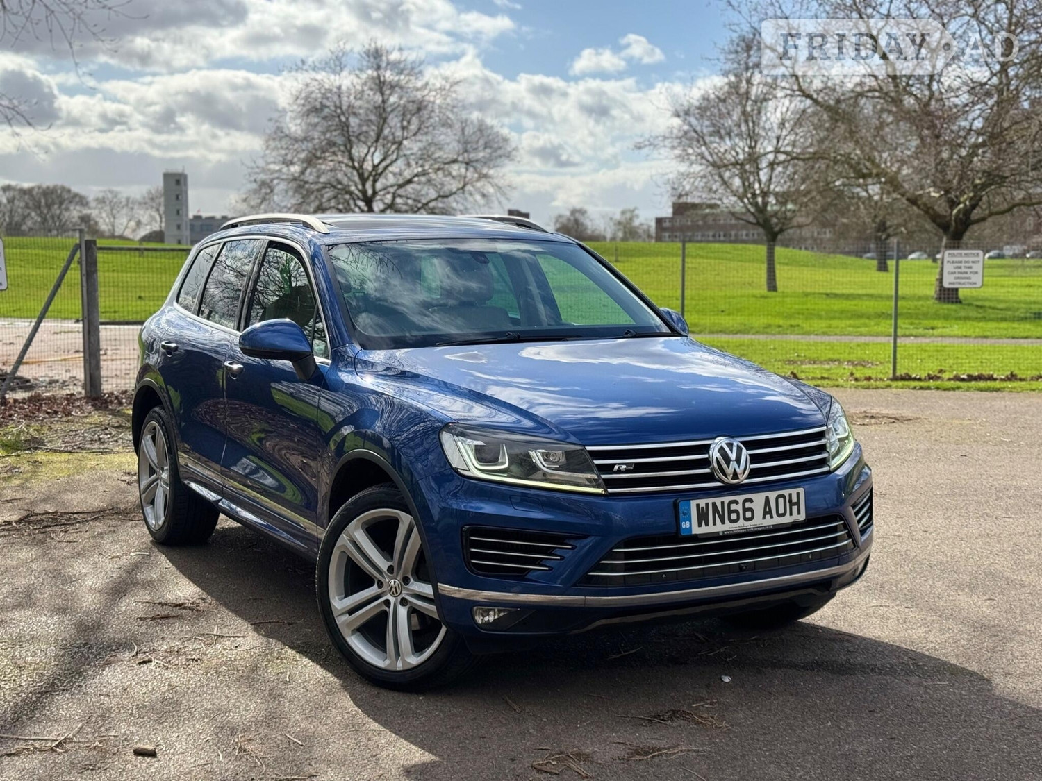 Volkswagen Touareg 2016 - Cars