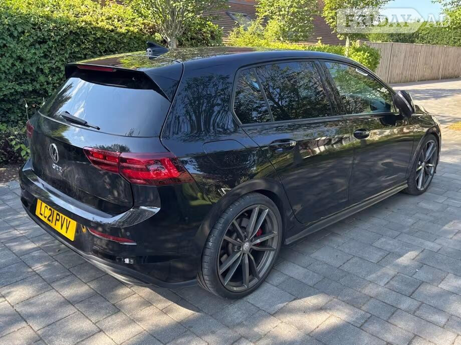 Volkswagen Golf 2021 - Cars in Uxbridge