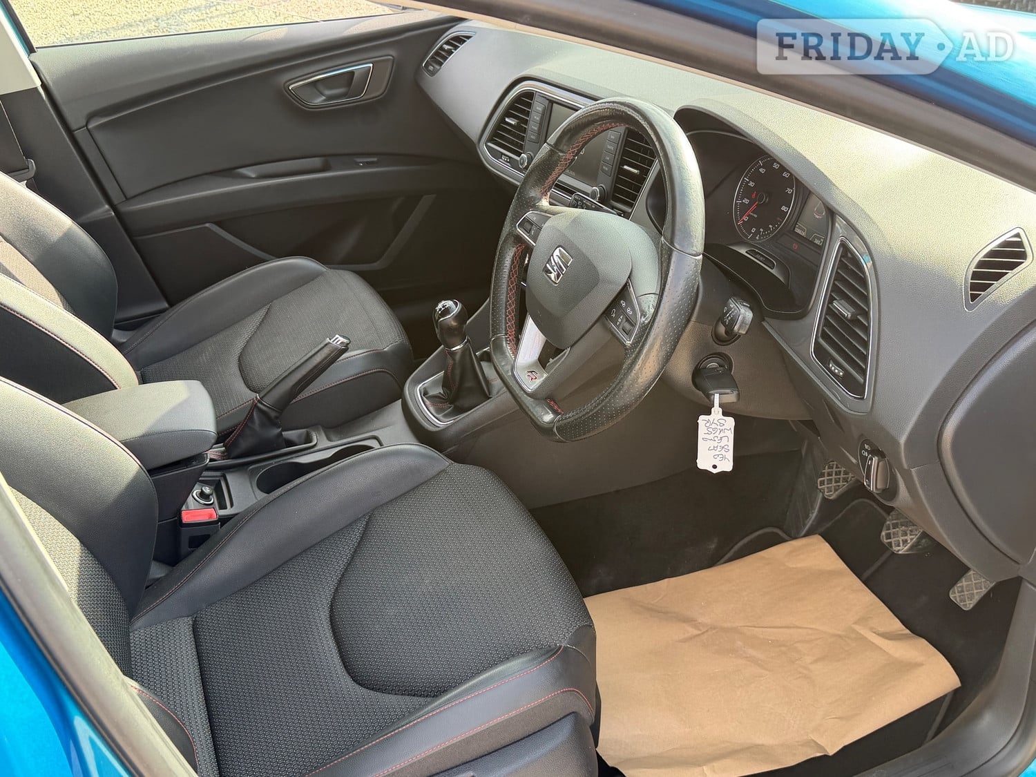 [ berth ]SEAT Leon