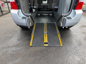 Kia Sedona 2011