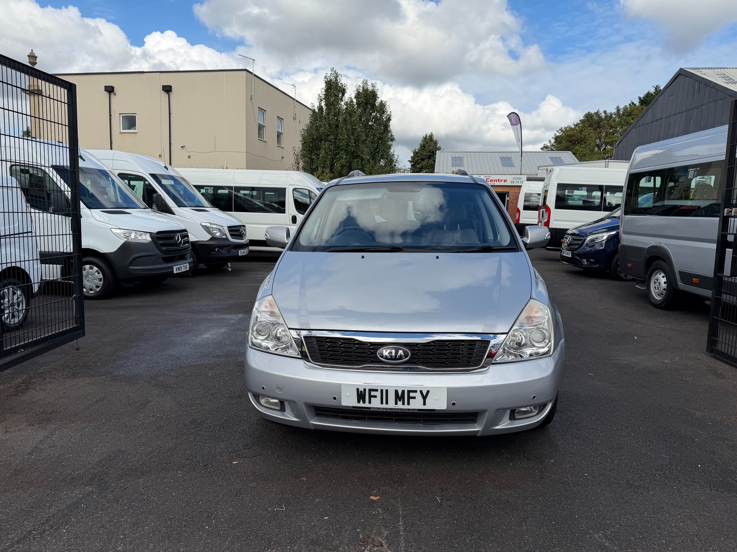 Kia Sedona 2011 - Vans & Commercial Vehicles in Bristol