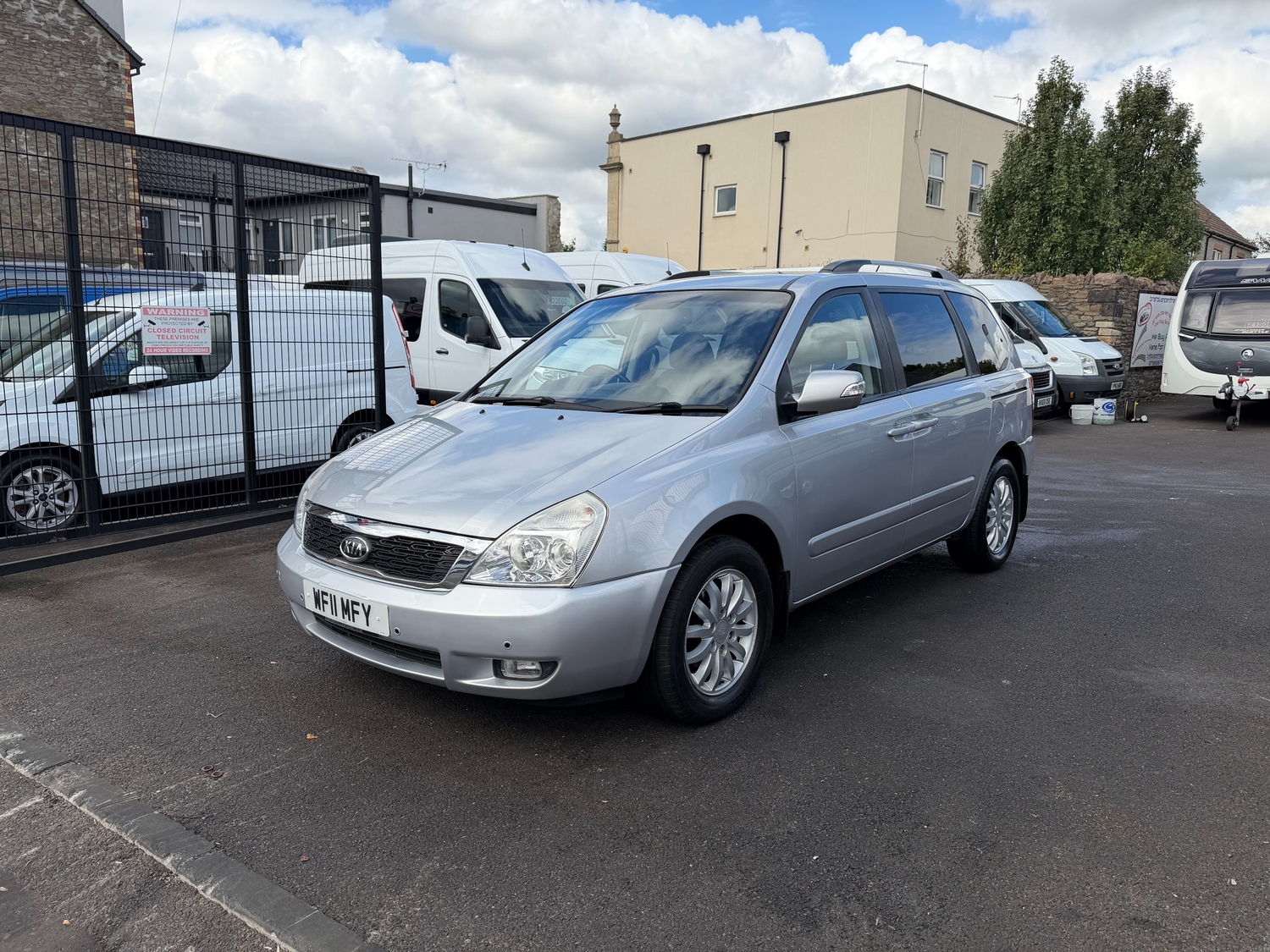 Kia Sedona 2011 - Vans & Commercial Vehicles