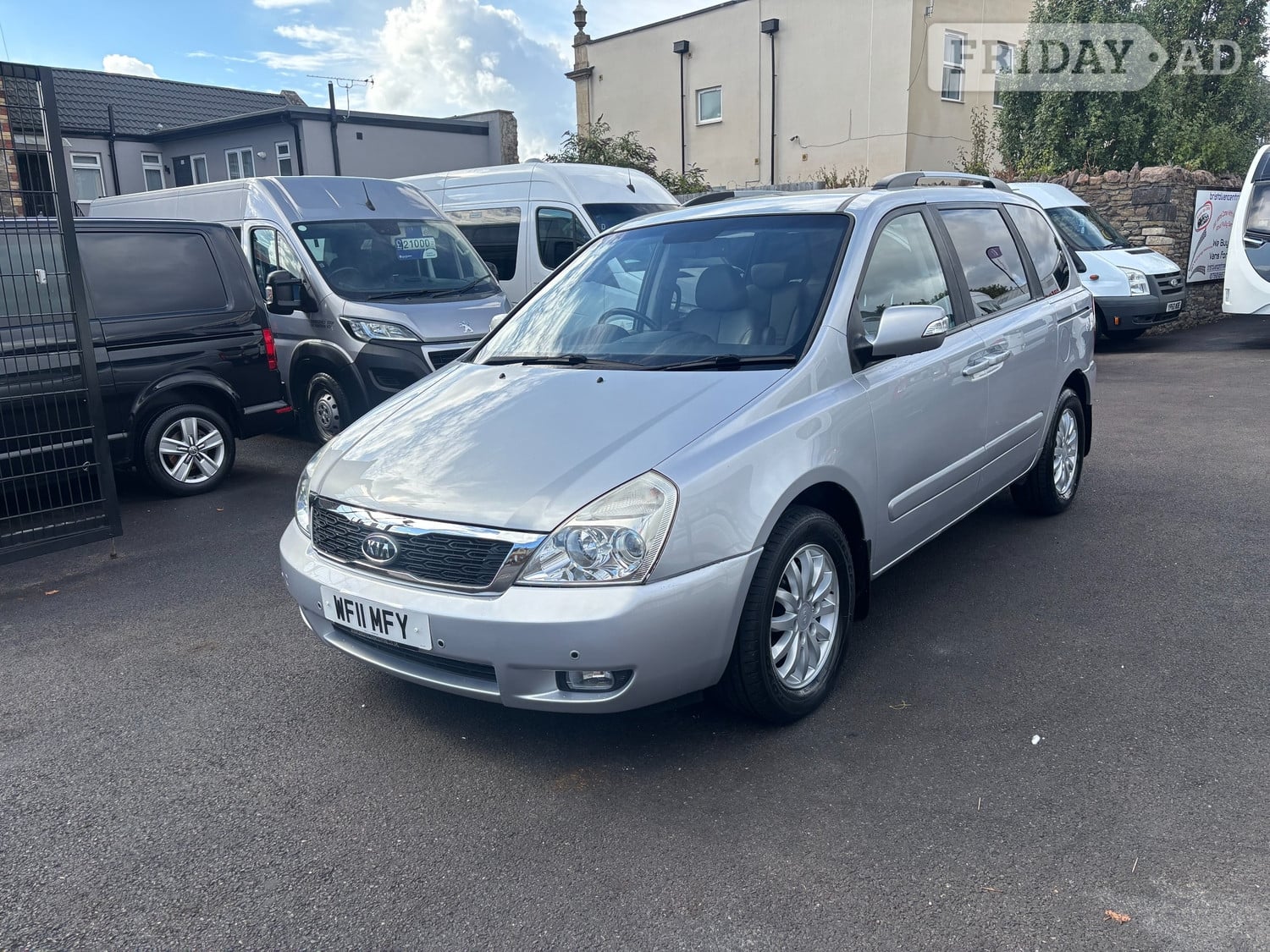 Kia Sedona 2011 - Vans & Commercial Vehicles