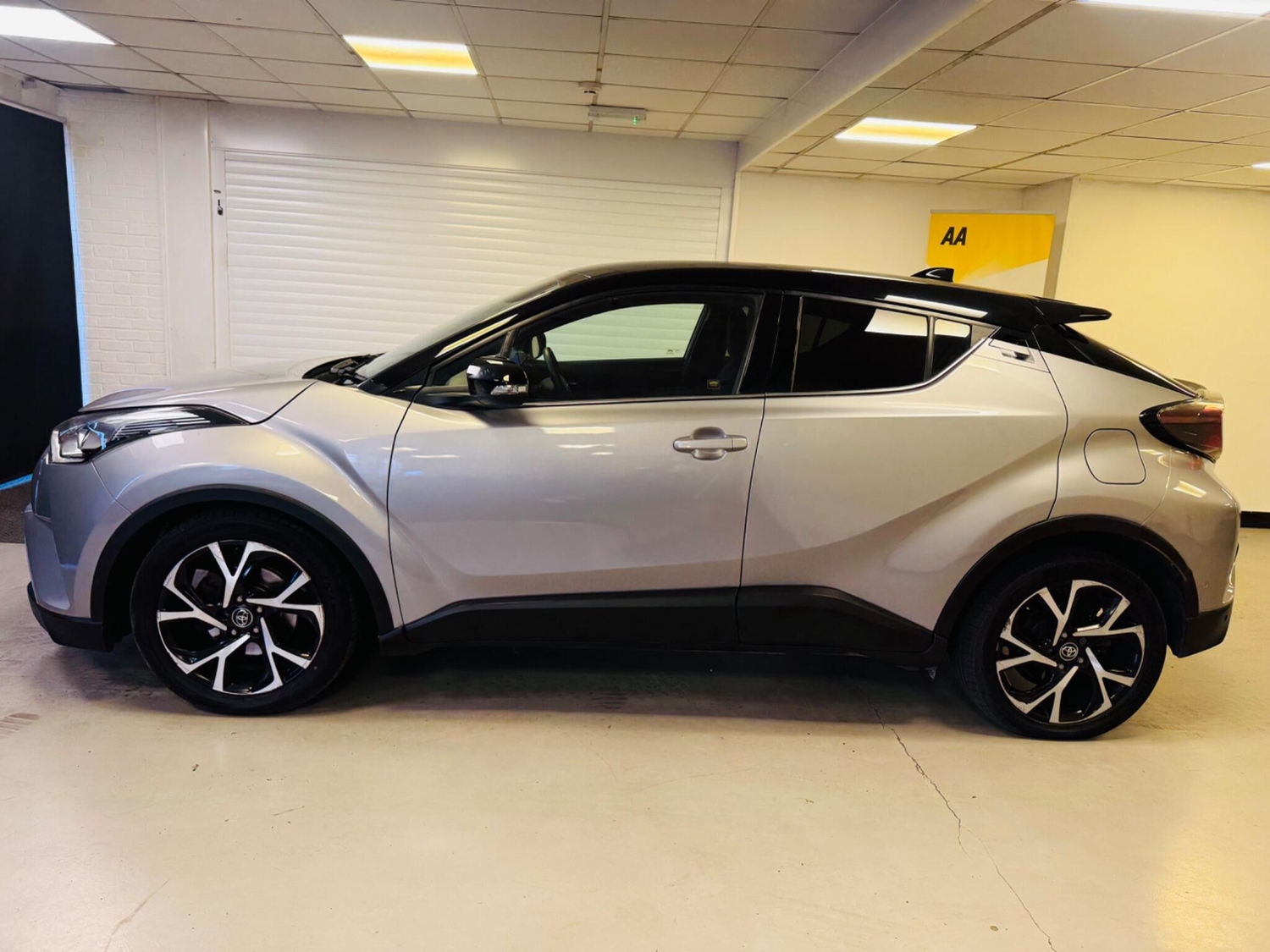 Toyota C-HR 2017 - Cars in Stroud