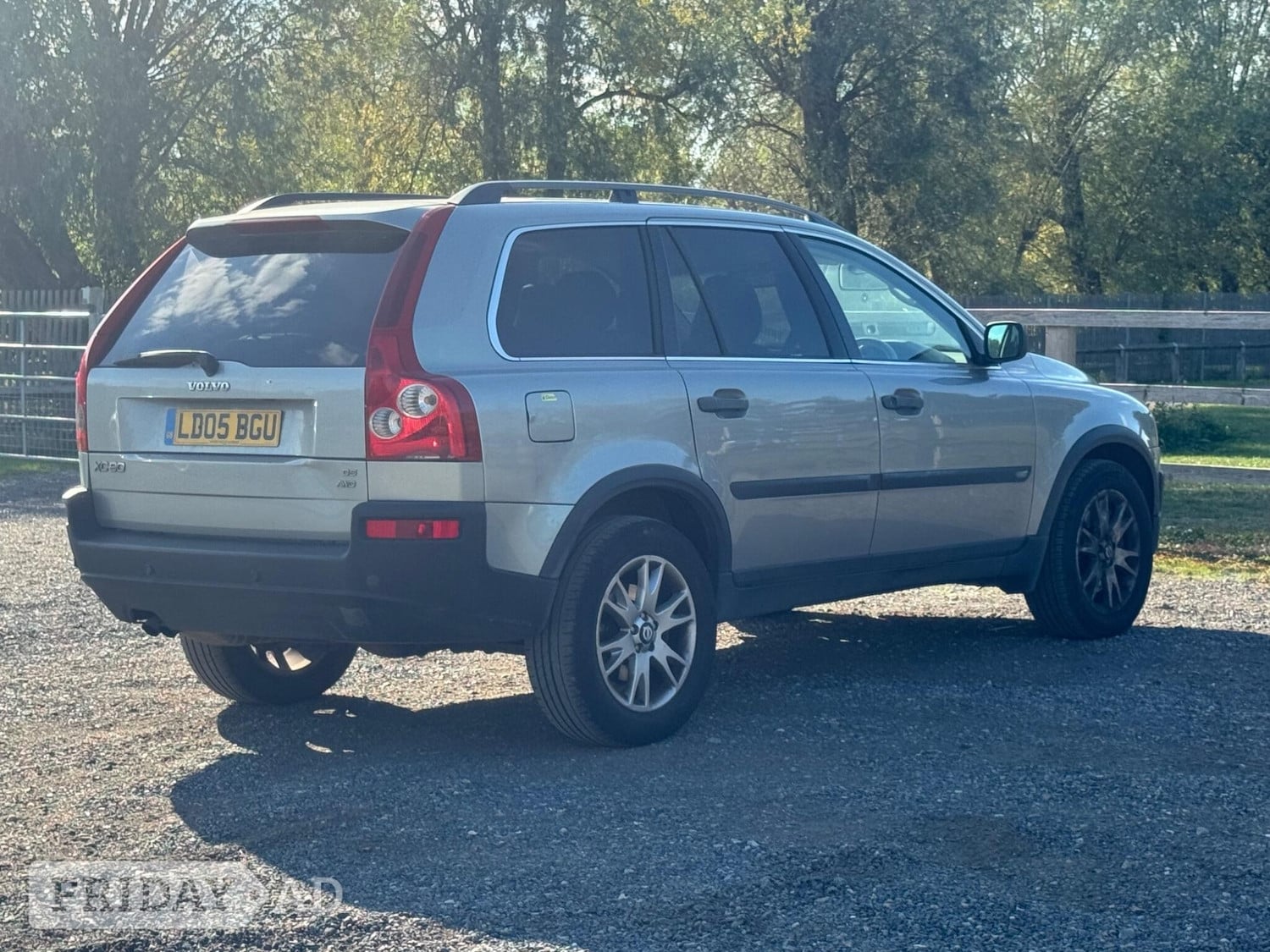 Volvo XC90 2005 - Cars in Staines