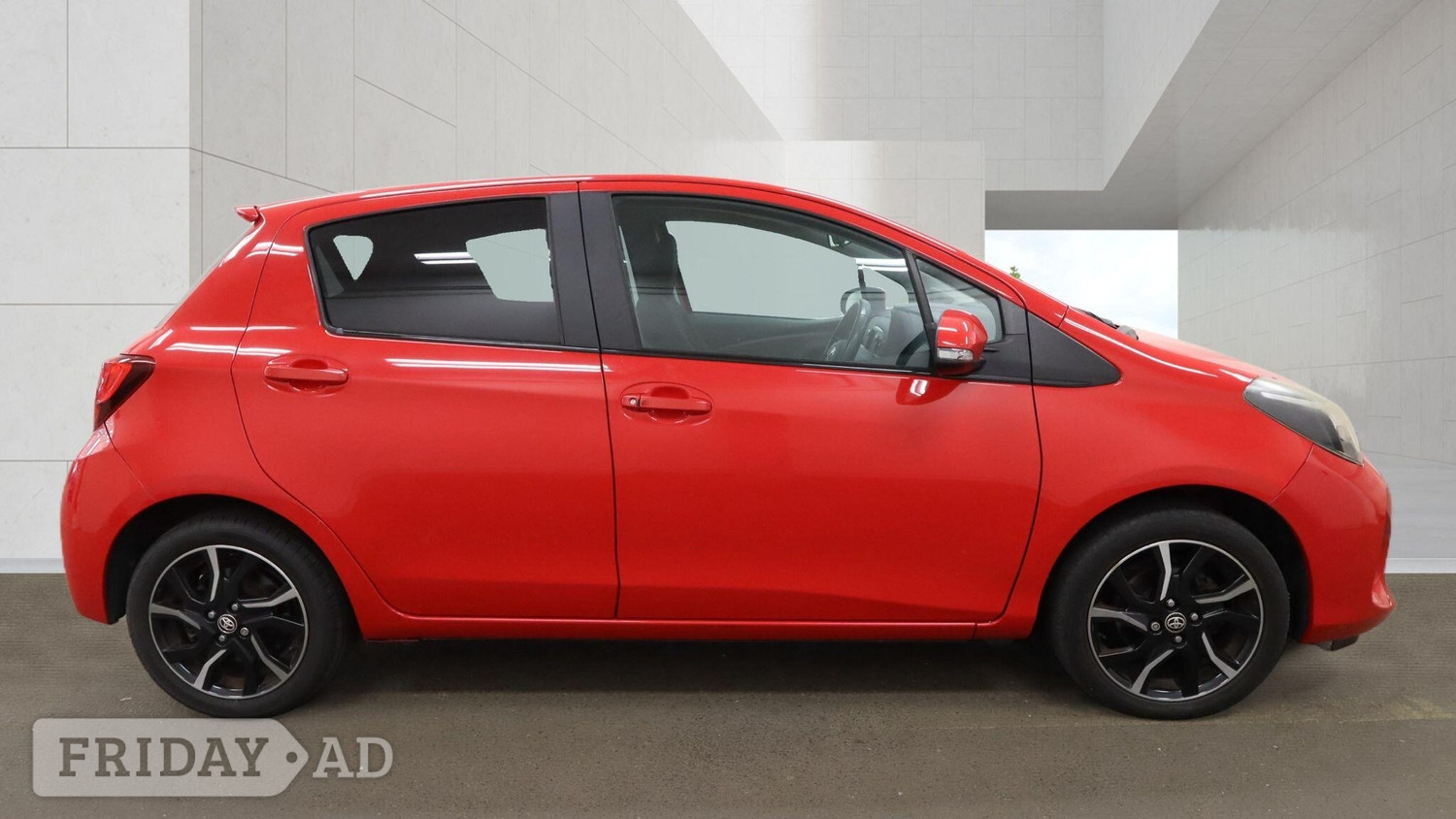 Toyota Yaris 2015 - Cars