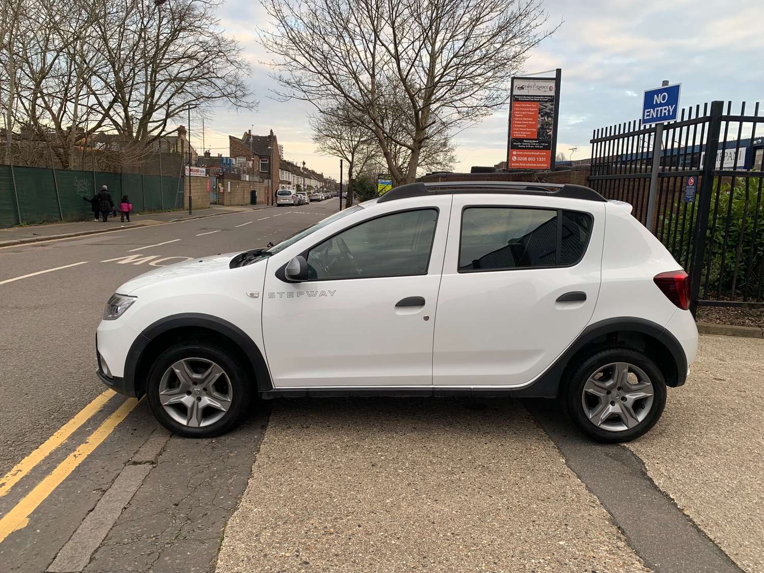 [ berth ]Dacia Sandero Stepway