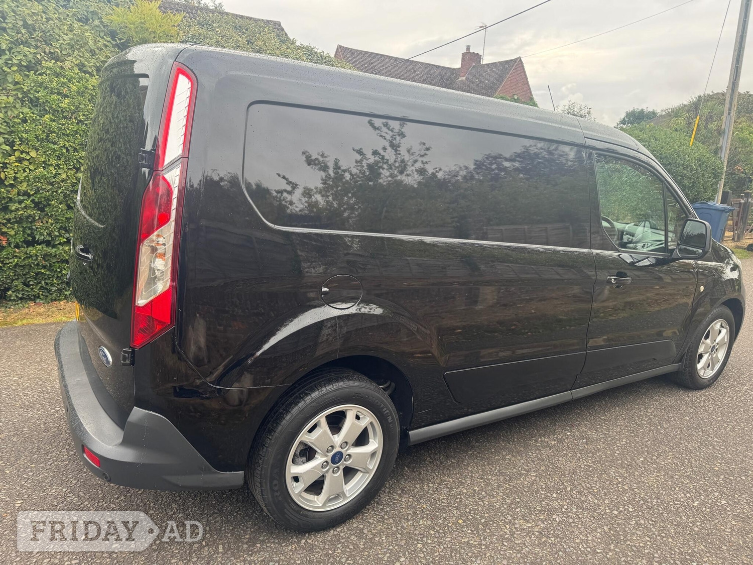 Ford Transit Connect 2017 - Vans & Commercial Vehicles in High Wycombe