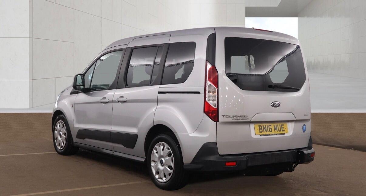 [ berth ]Ford Tourneo Connect