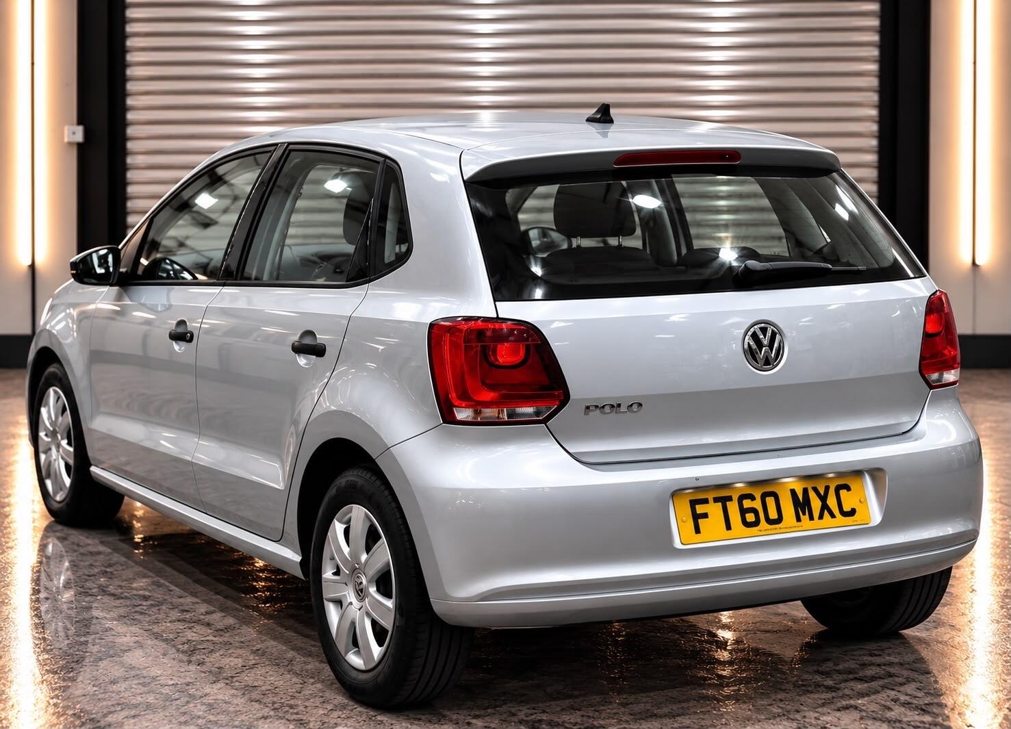 Volkswagen Polo 2011 - Cars