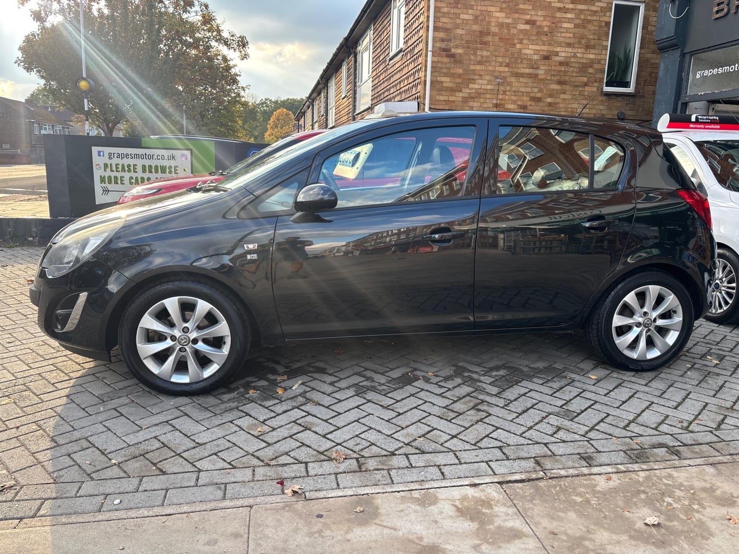 Vauxhall Corsa 2014 - Cars in Hayes