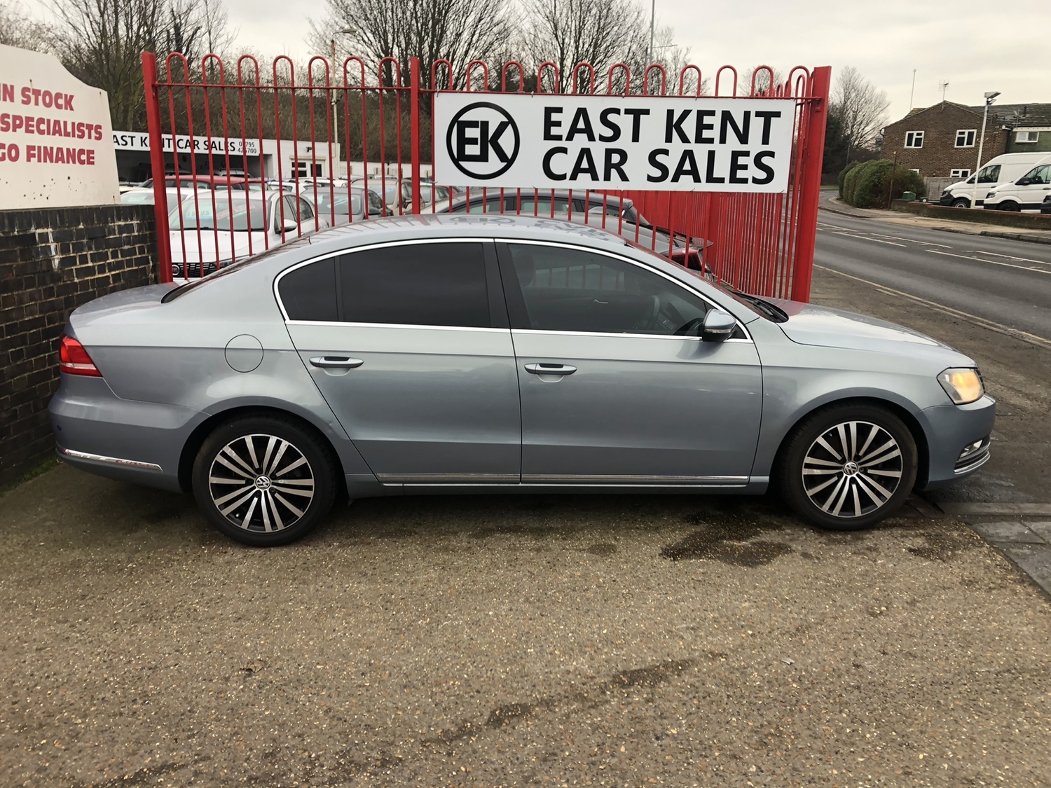 Volkswagen Passat 2013 - Cars