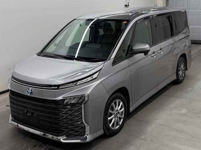 Toyota Voxy 2022 - Cars