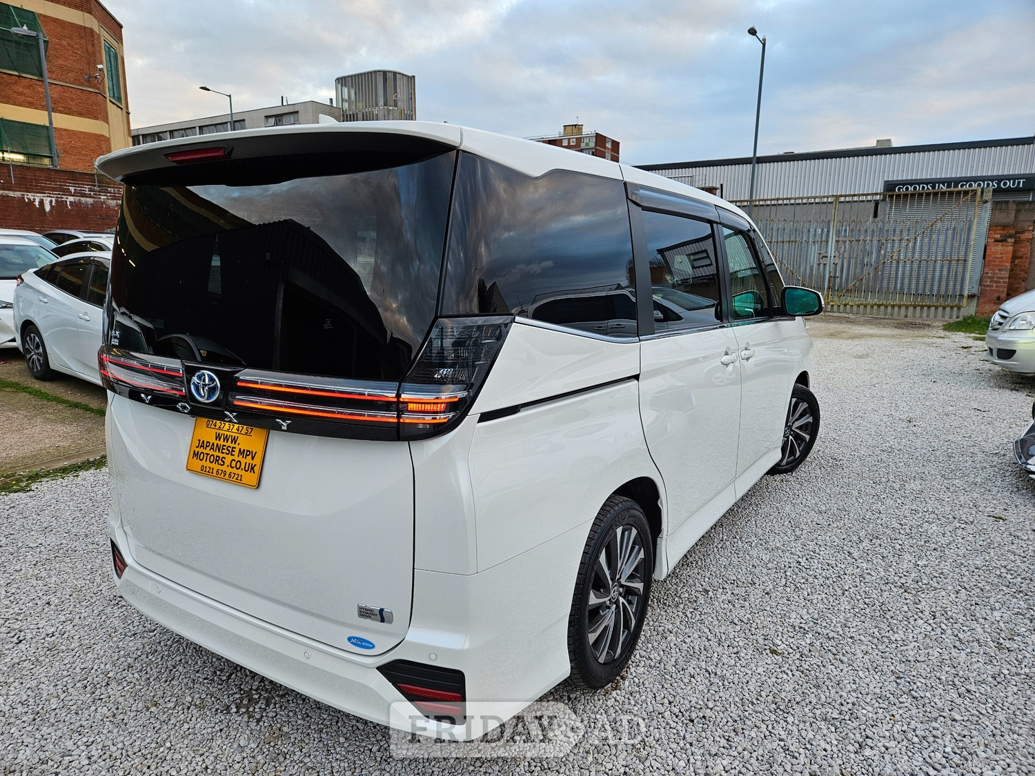 Toyota Voxy 2022 - Cars