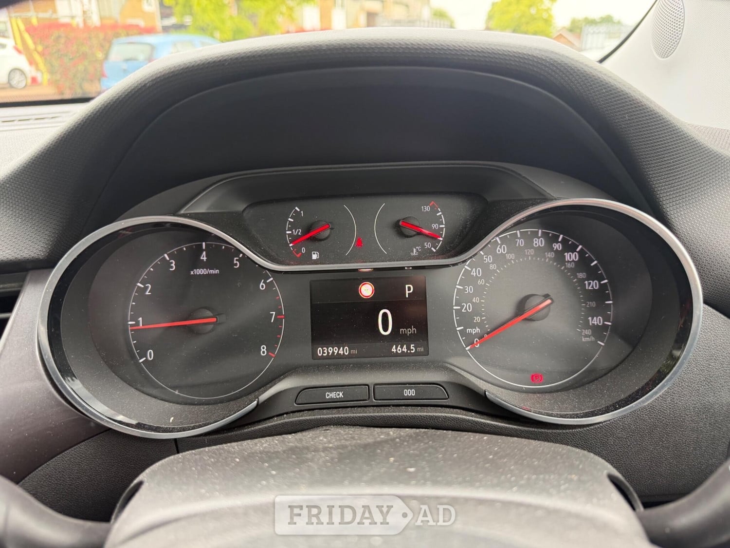 [ berth ]Vauxhall Crossland X