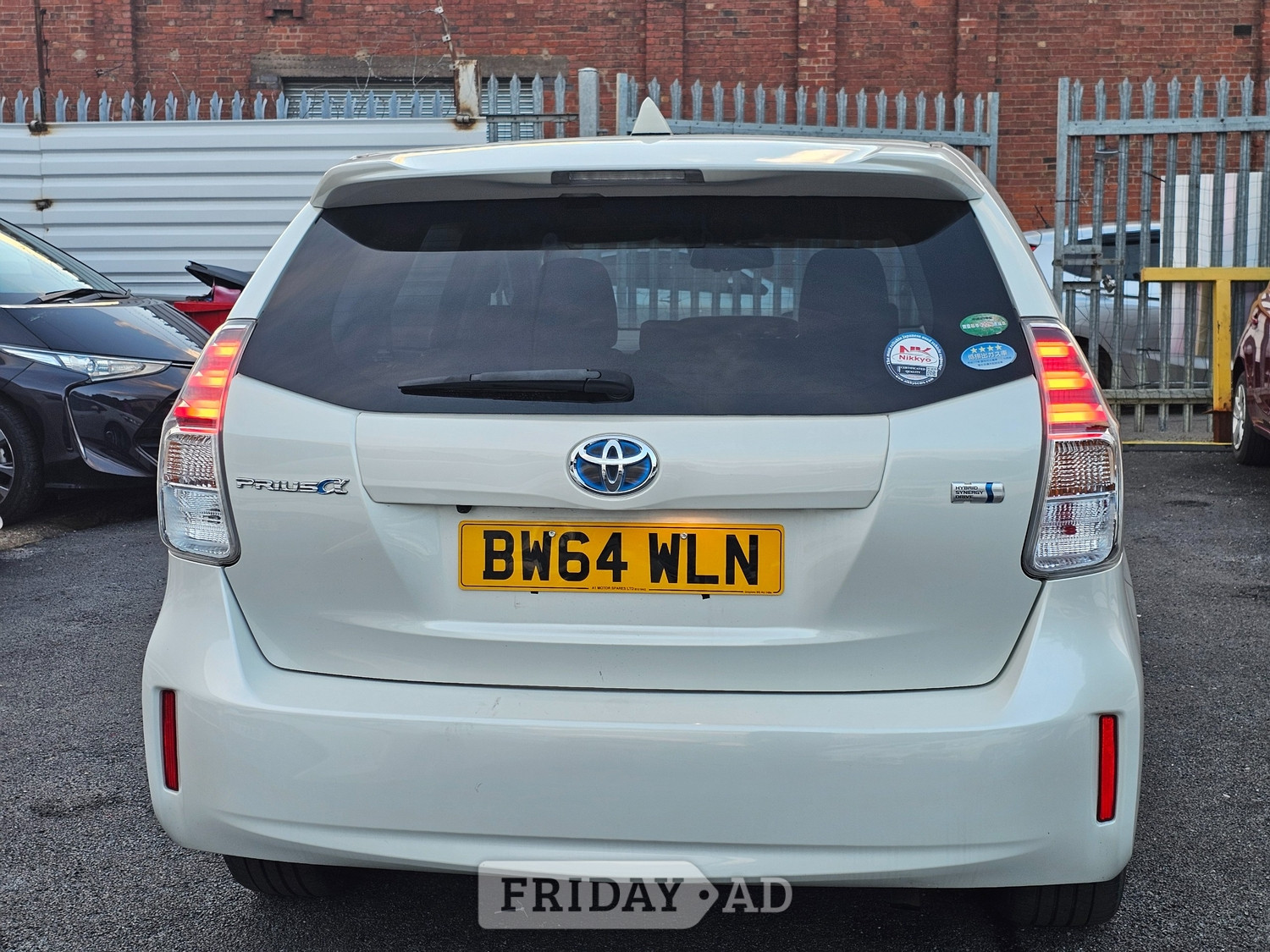 Toyota Prius 2014 - Cars