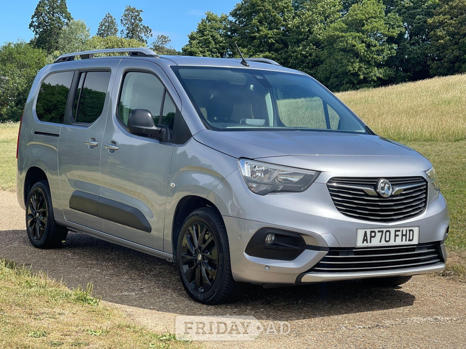 [ berth ]Vauxhall Combo Life