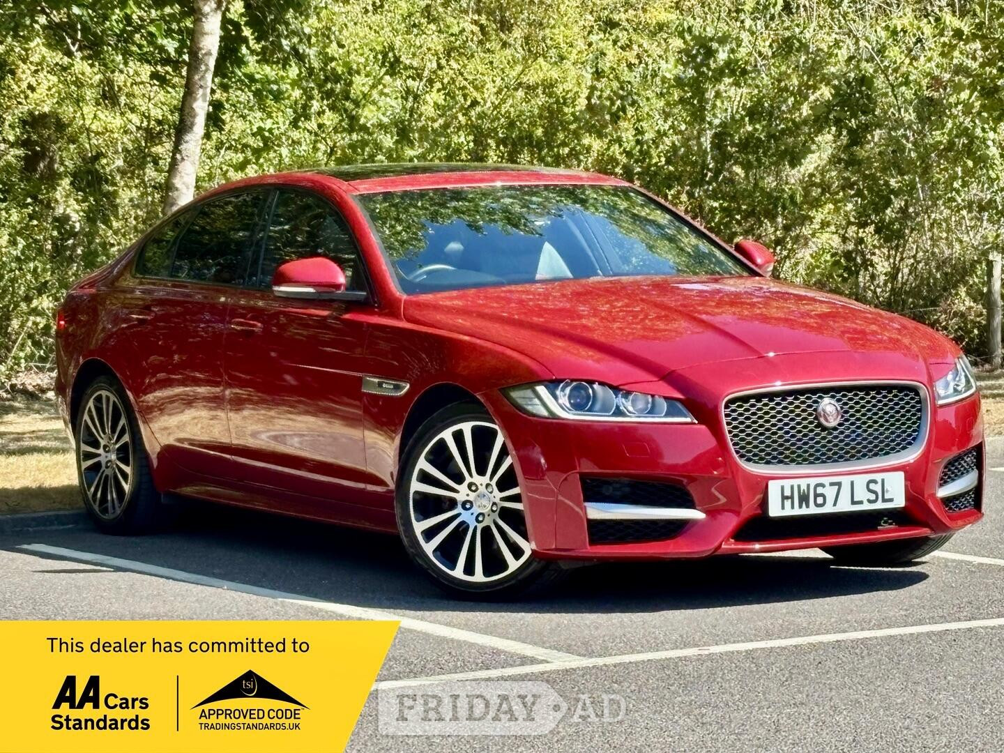 Jaguar XF 2017 in Farnham