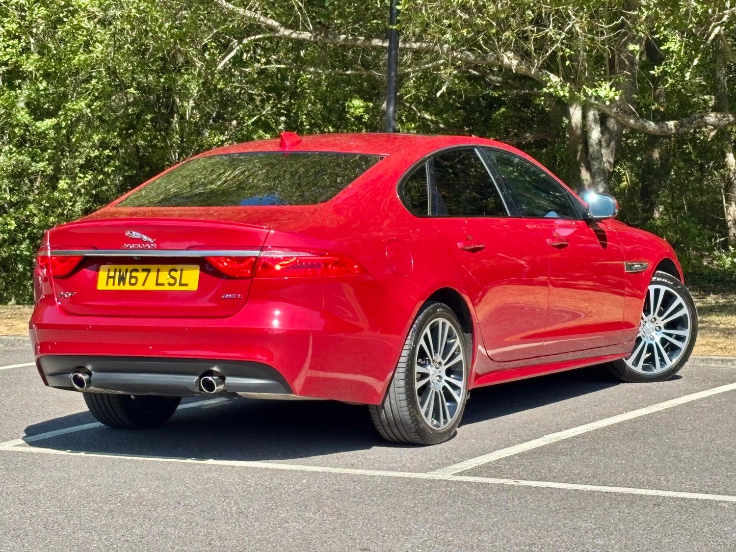 Jaguar XF 2017 - Cars