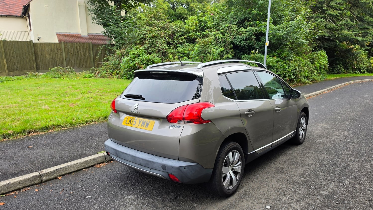 [ berth ]Peugeot 2008