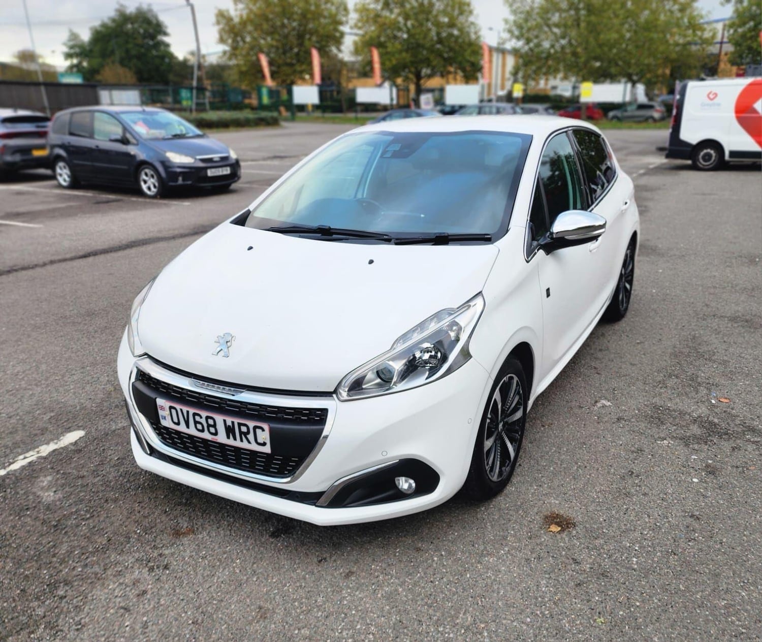 [ berth ]Peugeot 208