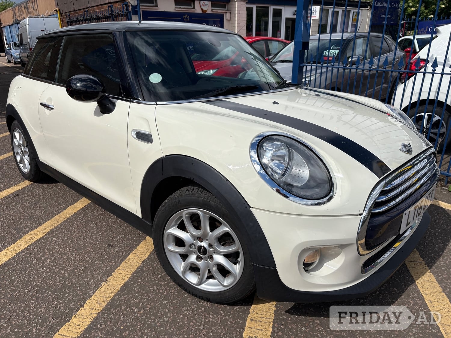 Mini Hatch 2015 in St. Neots