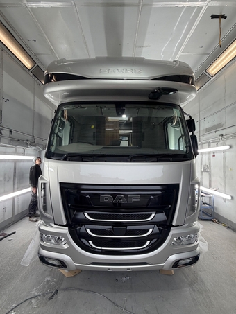Cooke Platinum 16t DAF LF AUTO Horsebox