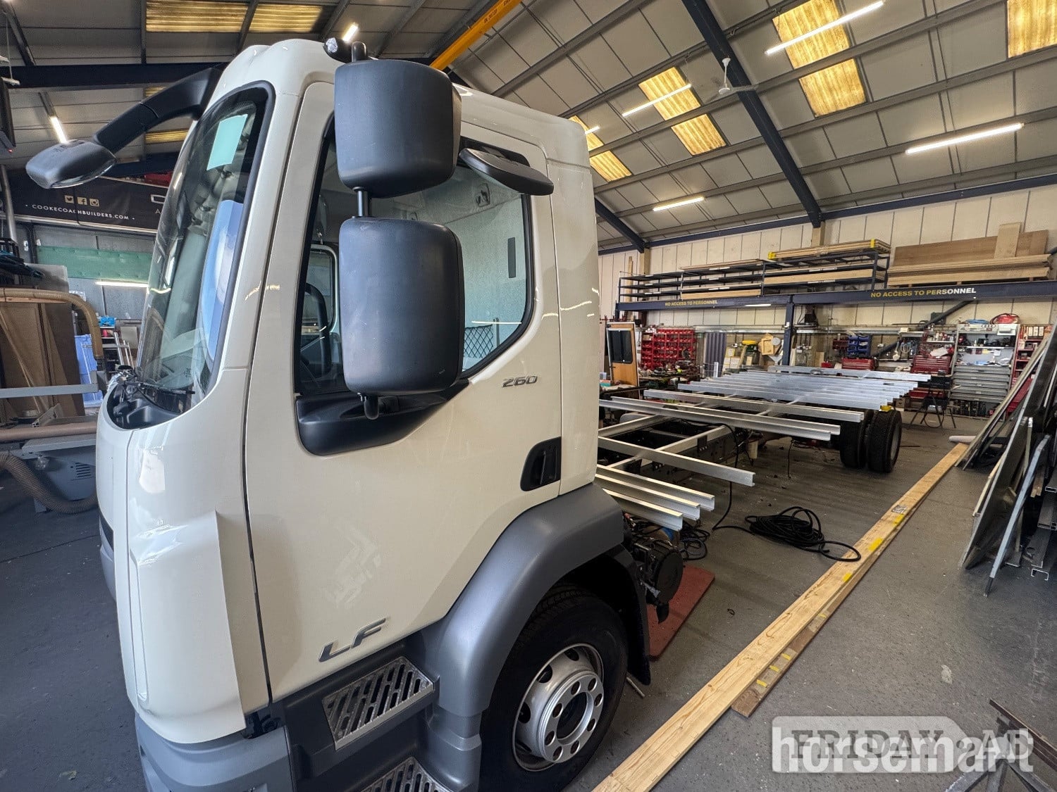 Cooke Platinum 16t DAF LF AUTO Horsebox in Crewe