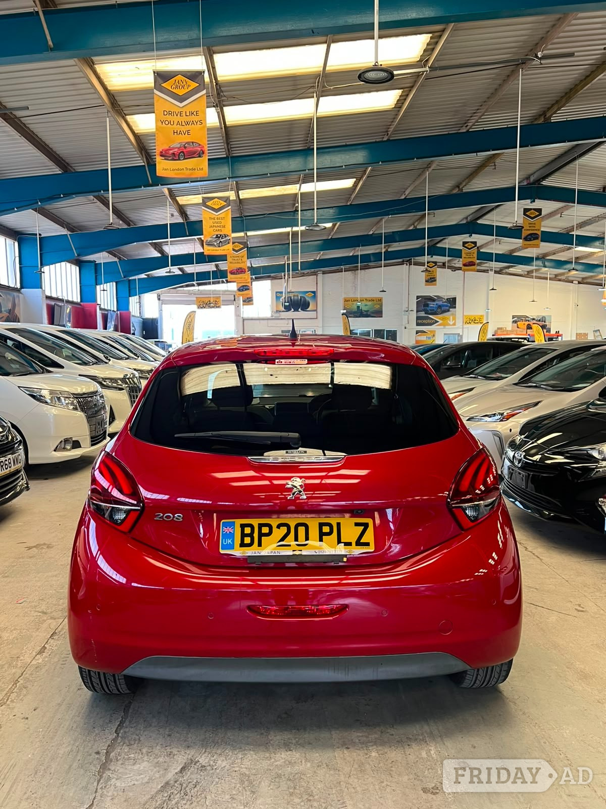 [ berth ]Peugeot 208