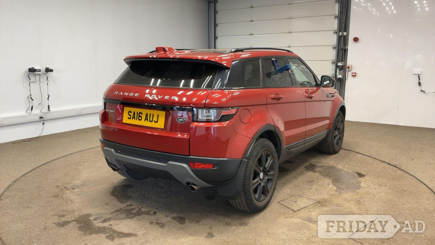 [ berth ]Land Rover Range Rover Evoque
