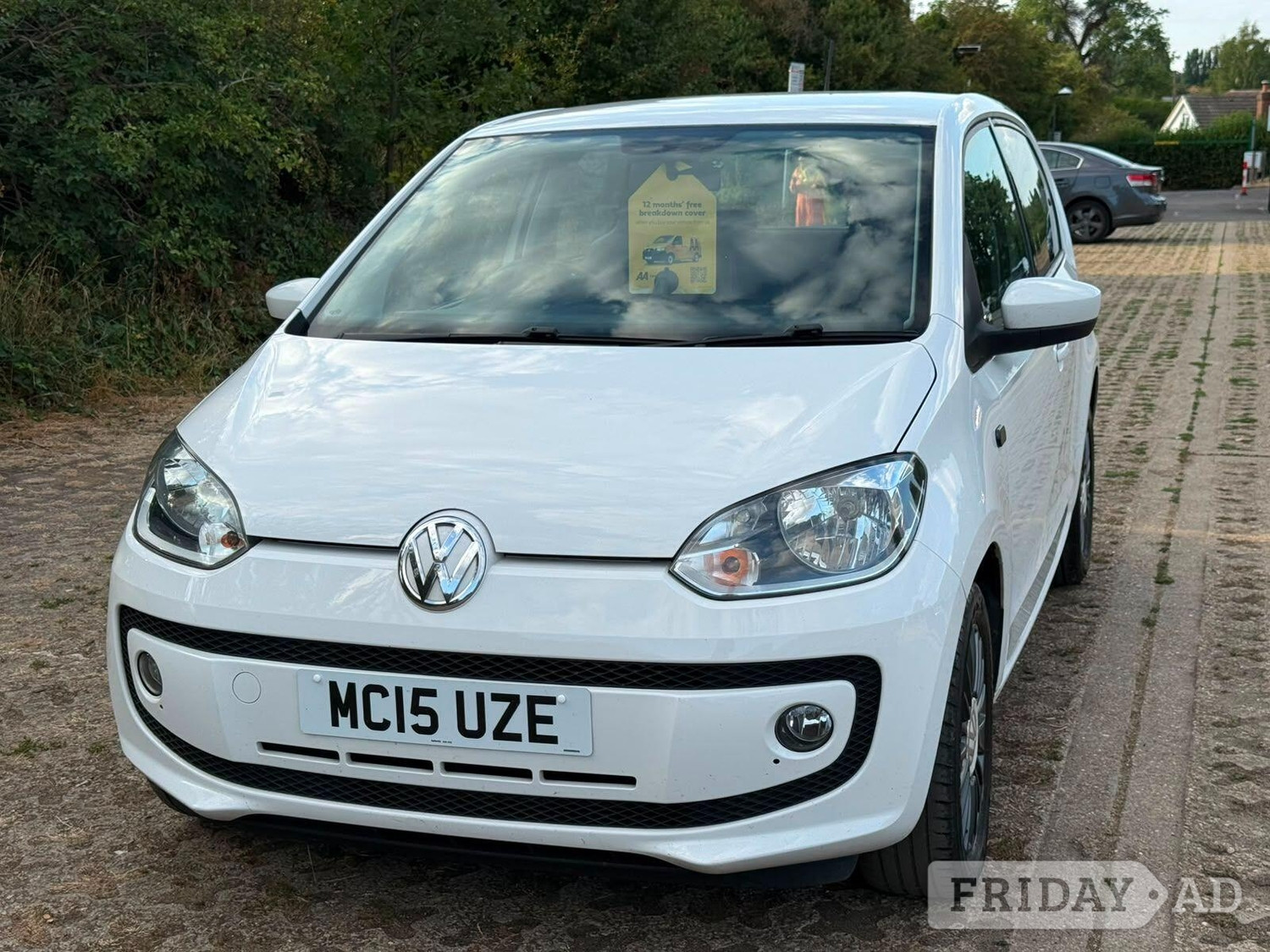 Volkswagen UP! 2015 - Cars