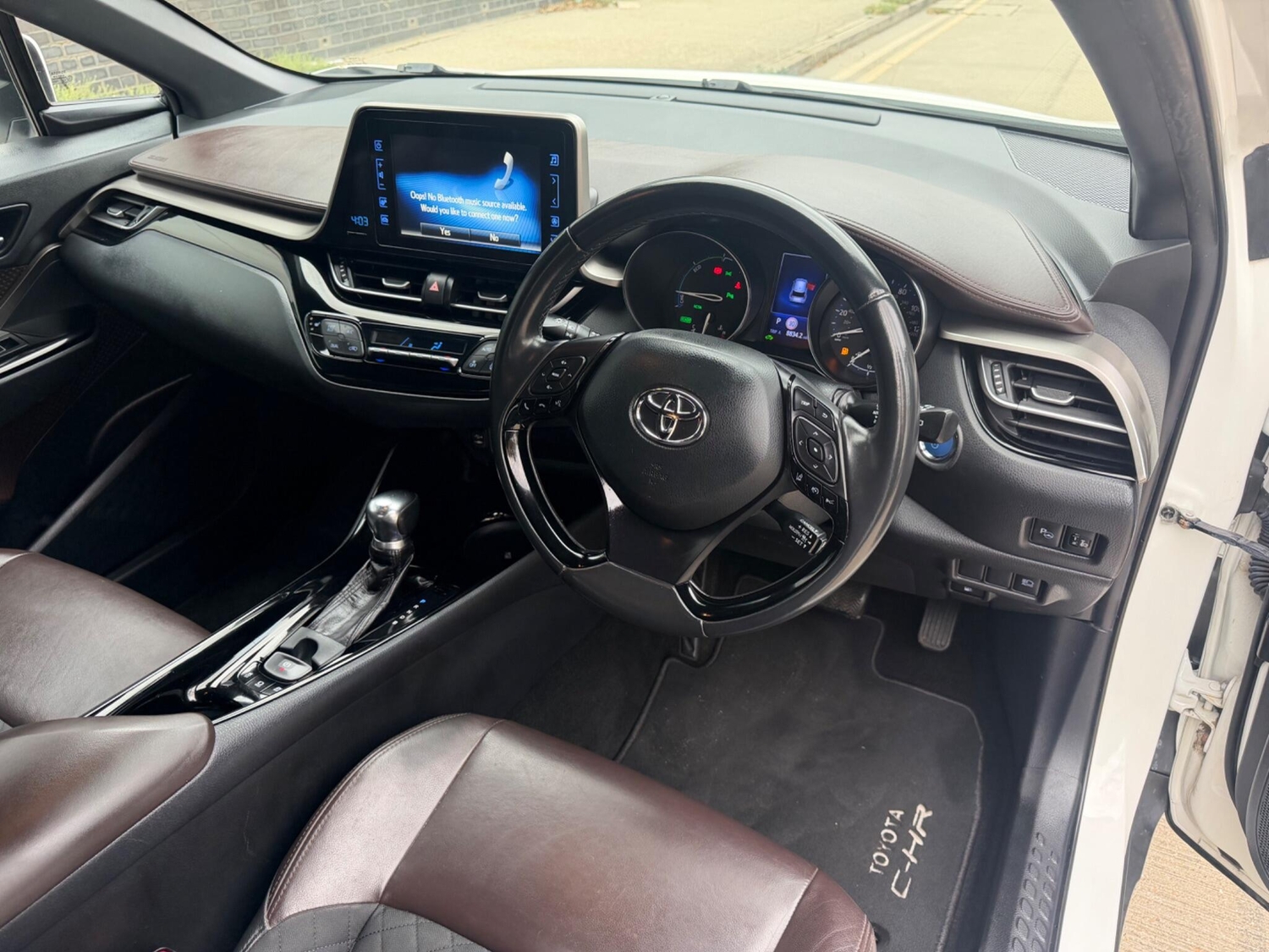 [ berth ]Toyota C-HR