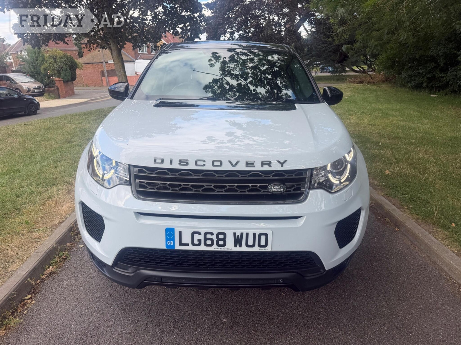 [ berth ]Land Rover Discovery Sport