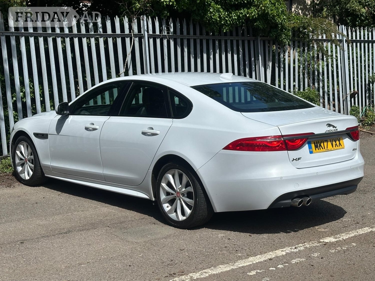 [ berth ]Jaguar XF