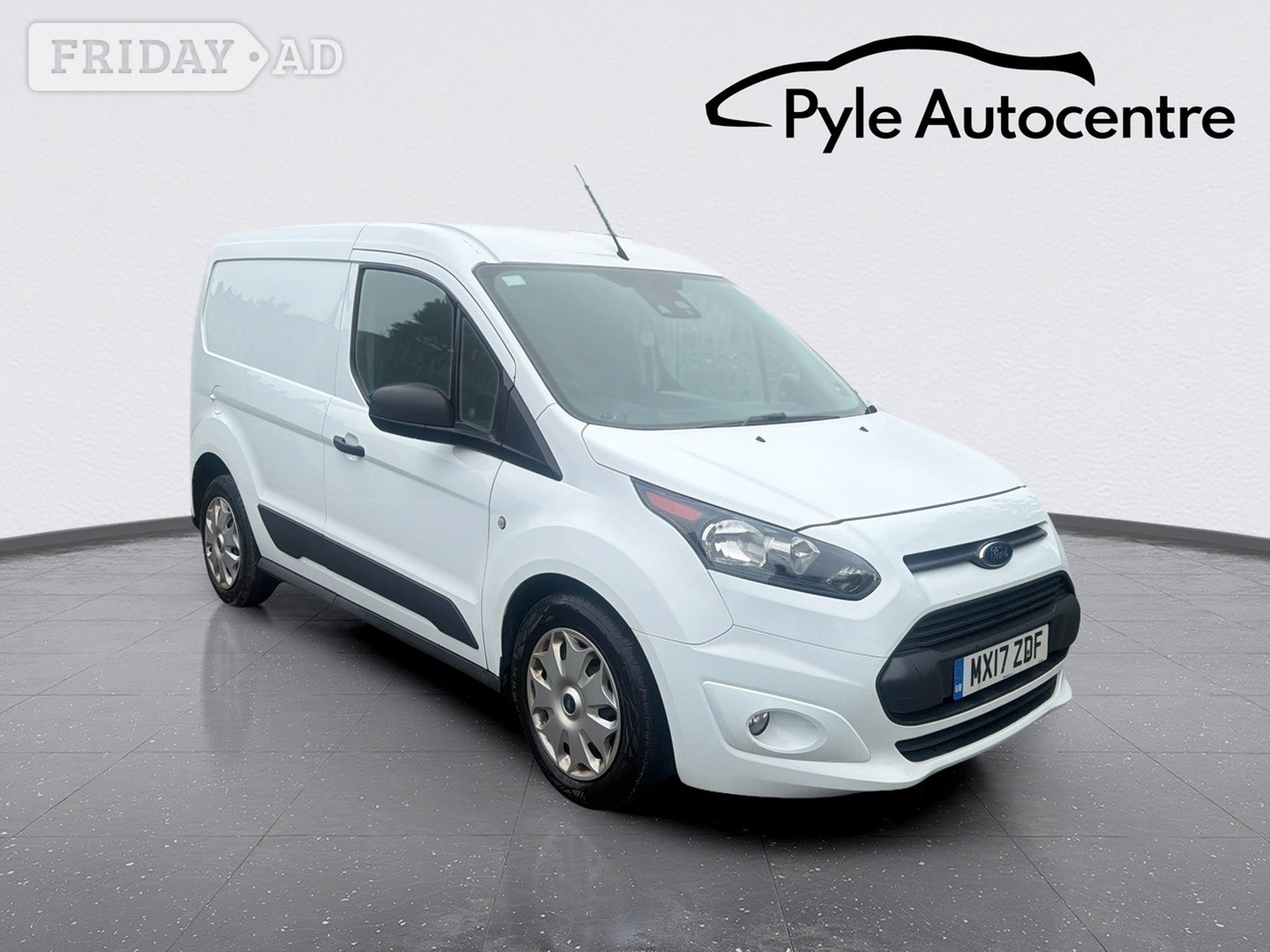 Ford Transit Connect 2017 in Bridgend