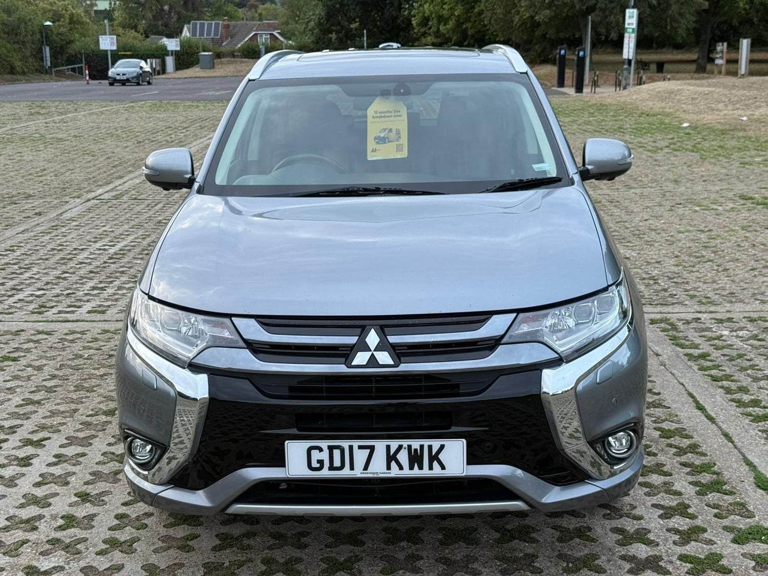 [ berth ]Mitsubishi Outlander
