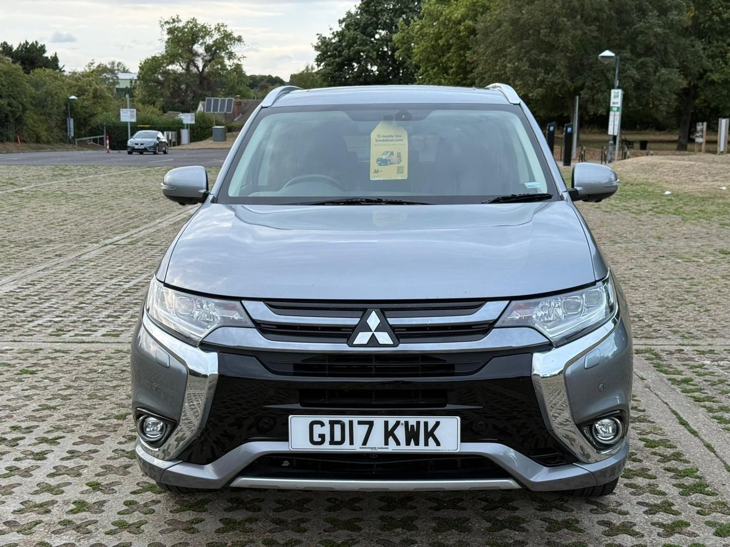Mitsubishi Outlander 2017 - Cars in Swanley