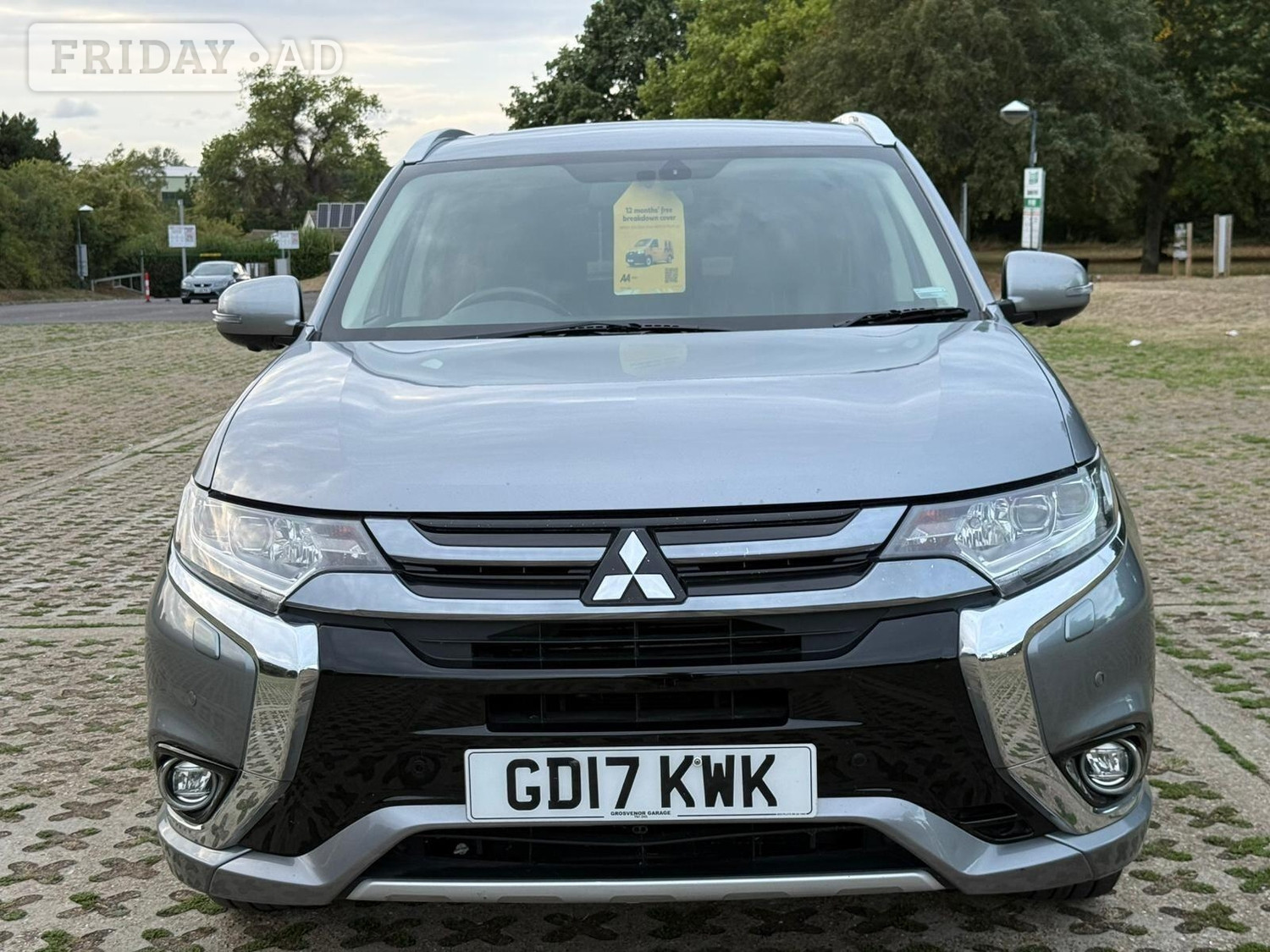 Mitsubishi Outlander 2017 - Cars