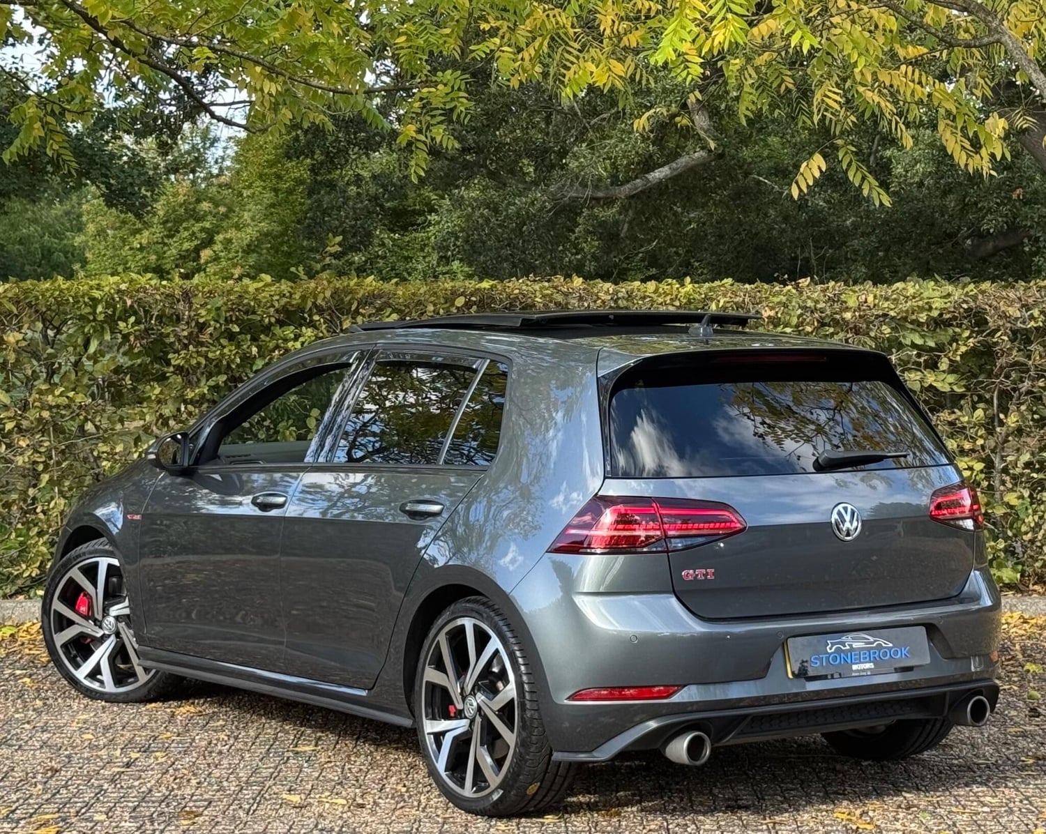 Volkswagen Golf 2018 - Cars in Hillingdon