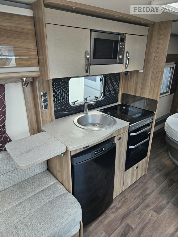 [4 berth ]Swift Challenger X 880